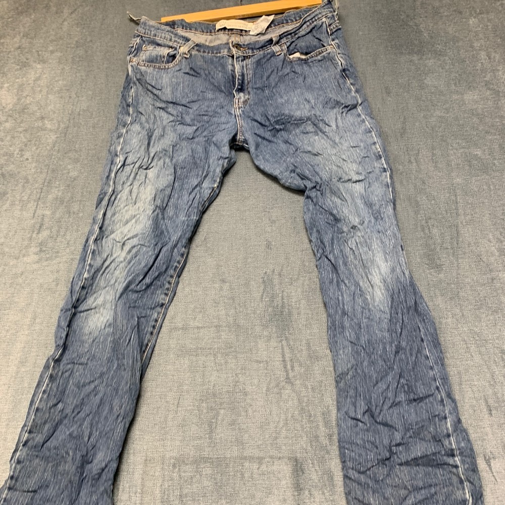 Levi's Straight Leg Jeans Womens 14M Blue Denim Medium Wash Stretch 5-Pockets
